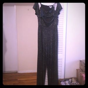 ♠️NEW♠️ Black sparkly jumper